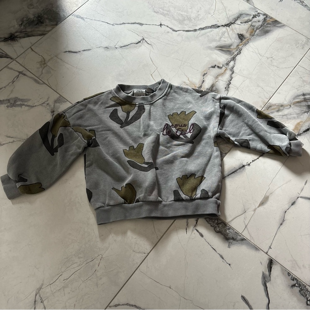 Zara tulip crewneck